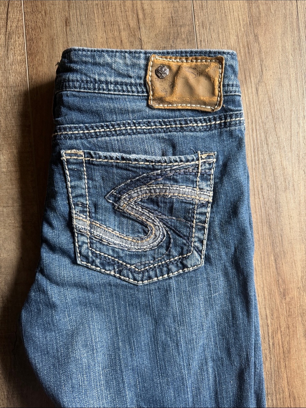 Silver Aiko Bootcut Women's Blue Denim Jeans size 27